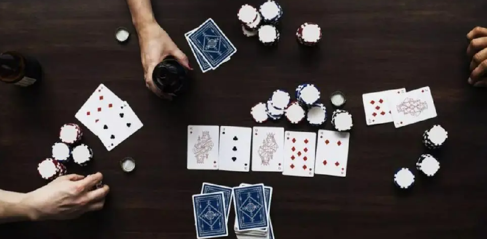 德扑圈HHPoker奥马哈扑克俱乐部：享受刺激的扑克游戏